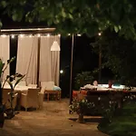 Casa Vacanza Con Piscina Grande E Idromassaggio Jacuzzi Daire *