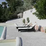 Casa Vacanza Con Piscina Grande E Idromassaggio Jacuzzi Collesalvetti