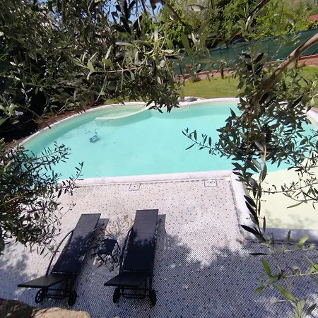 Casa Vacanza Con Piscina Grande E Idromassaggio Jacuzzi *