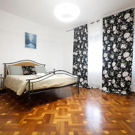Casa Con Piscina Grande E Idromassaggio Jacuzzi * Collesalvetti