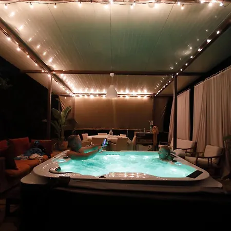 Lägenhet Casa Con Piscina Grande E Idromassaggio Jacuzzi Collesalvetti