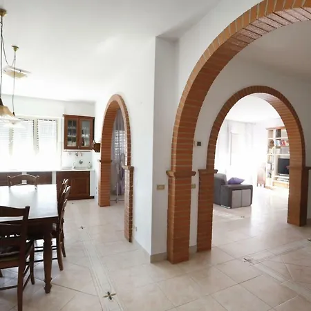 Casa Con Piscina Grande E Idromassaggio Jacuzzi *